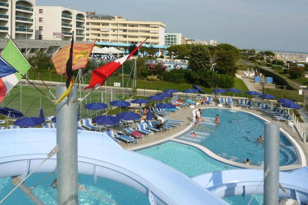 Lido 4*